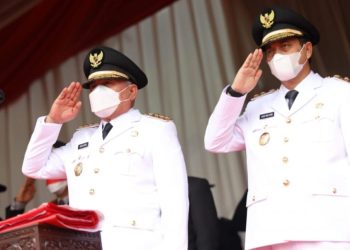 Gubernur Kaltim Isran Noor Pimpin Upacara HUT Ke 77 RI