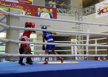 Dua Finalis Tinju Putri Kaltim Tumbang Melawan NTT