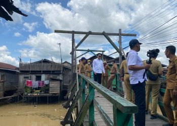 Wali Kota Samarinda Turun ke Lapangan Cek Saluran Air