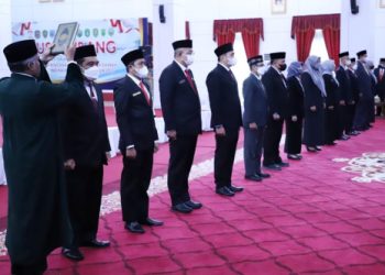 Kepada  13 Pejabat Pimpinan Tinggi, Isran Noor Minta Bawahan Diperlakukan dengan Baik