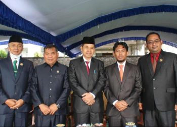 Ketua dan Anggota DPRD Kutim Hadiri Upacara Hari Pahlawan 2022