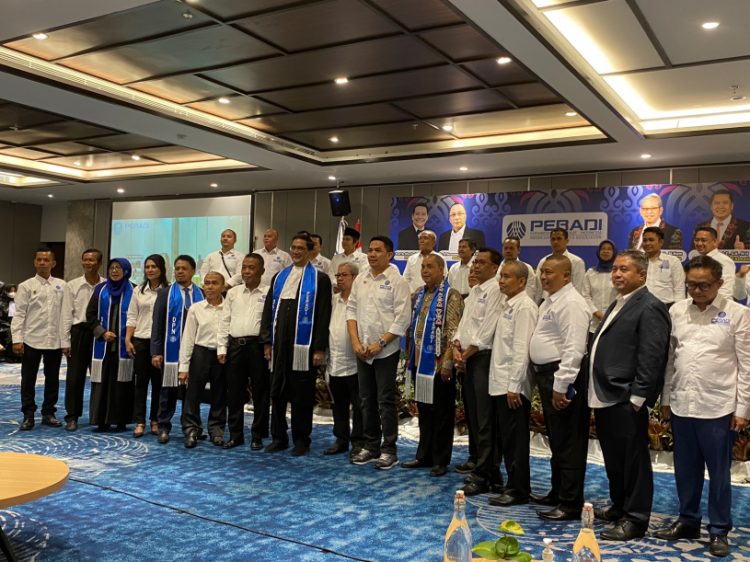 Walikota Samarinda Hadiri Pelantikan DPC Peradi Periode 2021-2026