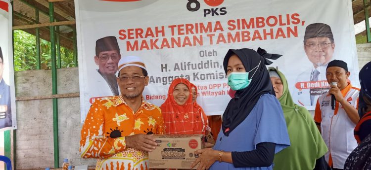 DPP PKS Bidang Pembinaan Wilayah  Kalimantan Bagikan Makanan  Bergizi Tinggi Bantu Cegah Stunting