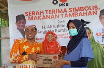 DPP PKS Bidang Pembinaan Wilayah  Kalimantan Bagikan Makanan  Bergizi Tinggi Bantu Cegah Stunting