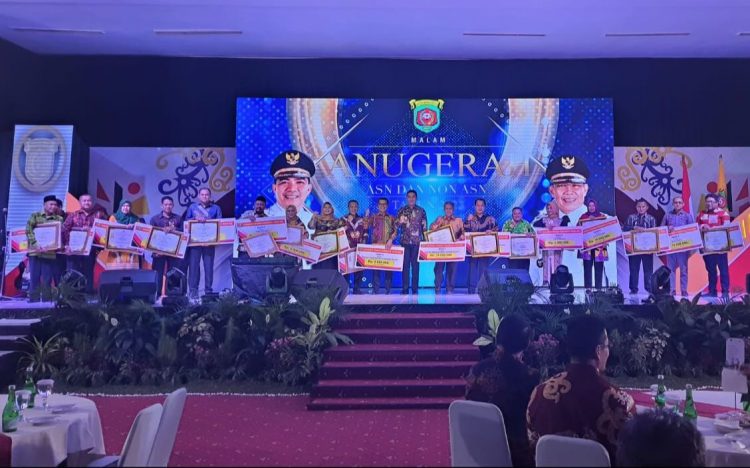 Taburan Penghargaan Bagi 10 RT Pengelola Pro Bebaya, RT 07 dan 43 Jadi yang Terbaik