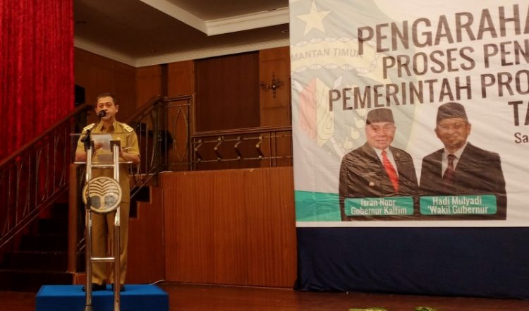 Wagub Kaltim Serahkan Hibah Rumah Ibadah, Majelis Taklim dan Lembaga Kemasyarakatan