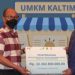 Gubernur  Serahkam Bantuan Untuk UMKM di Kaltim