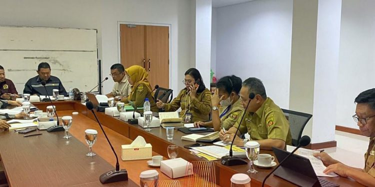 Rapat Internal Komisi III DPRD Samarinda dan Pemkot Samarinda