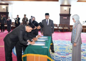 Wakili Gubernur Sekda Kaltim Lantik Tiga Pejabat Administrator