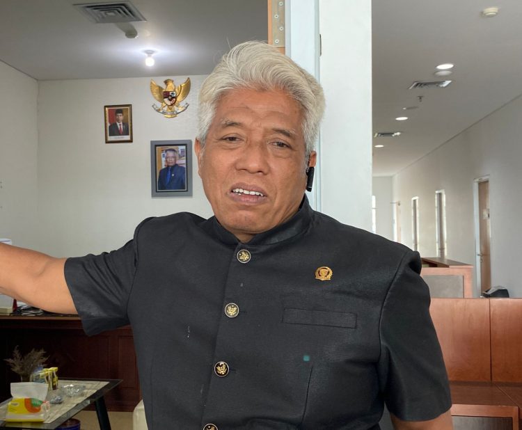 Markaca Dorong PUPR Kaltim Tangani Jalan Longsor Pelita IV