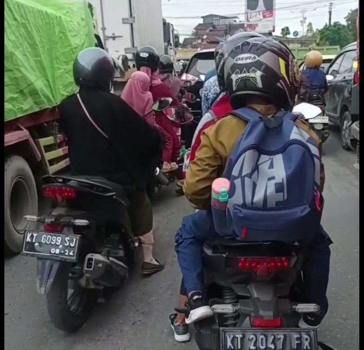Masyarakat Keluhkan Dampak Pemblokiran Ring Road 2