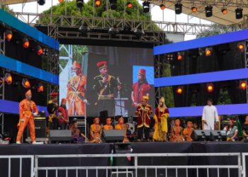 Teater Sandiwara Mamanda di Ajang Samarinda Festival “ Probebaya Bikin Bahagia “