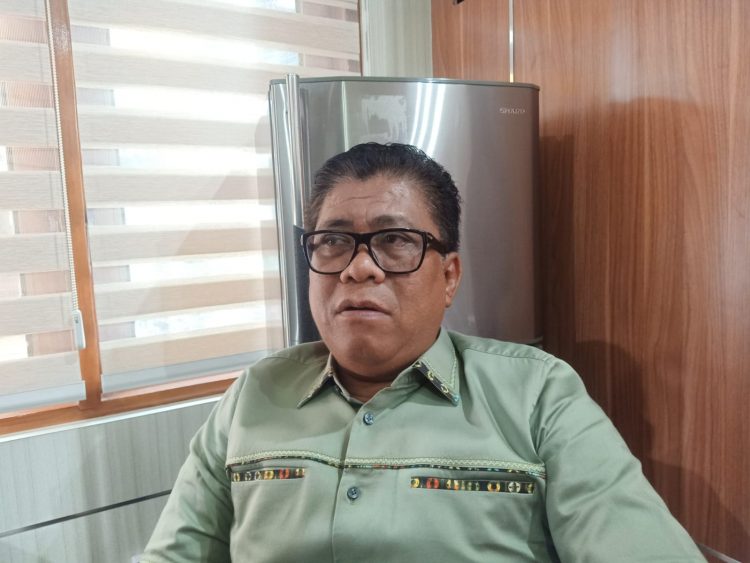 Dewan Soroti Penumpukan Pipa Di Simpang Lima Rapak