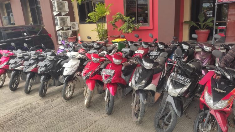 Polresta Samarinda Menangkap Komplotan Curanmor dan Mengamankan 20 Unit Barang Curian