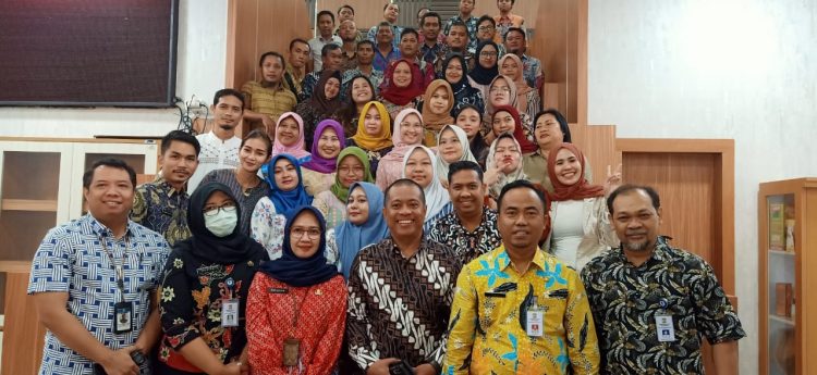 Irfan Resmi Serahkan Jabatan Sekretaris Dewan Kepada Ariansyah