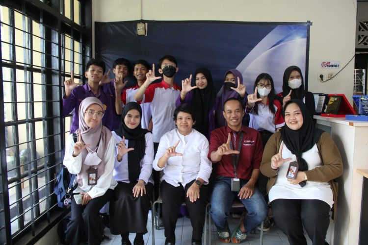 KPID Kaltim Bersama Siswa Prakerin Kunjungi LPS Kompas TV Tenggarong