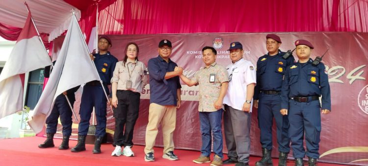 KPU Balikpapan Terima  Kirab Bendera  Pemilu Dari KPU Pasir