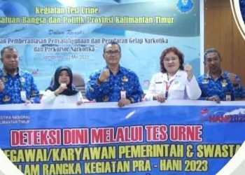 Gandeng BNN Lakukan  Tes Urine Kepada Seluruh Pegawai di Kesbangpol Kaltim