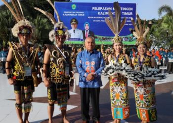 Kontingen Penas KTNA XVI Petani Nelayan Kaltim Dilepas Gubernur Kaltim