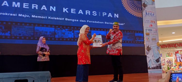 Pameran Kearsipan Kaltim Selamatkan Arsip Dokumen Penting Anda