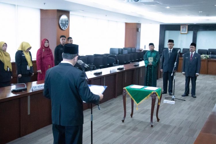 Wagub Kaltim Lantik Pejabat Fungsional Ahli Utama di Lingkungan Pemerintah Provinsi Kalimantan Timur.