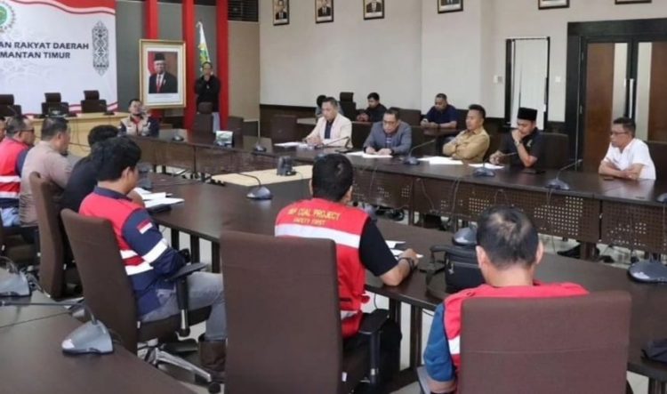 Ratusan karyawan PT Batuah Energi Prima (BEP) Adukan Nasibnya Ke DPRD Kaltim