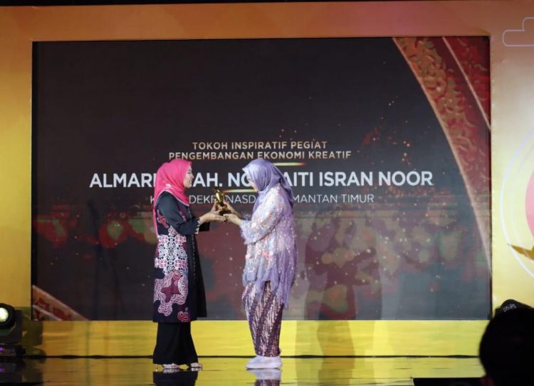 Tokoh Inspiratif Pengembangan Ekonomi Kreatif Untuk Almarhumah Hj Norbaiti Isran Noor
