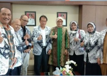 SEKDA KALTIM DUKUNG PGRI TINGKATKAN KUALITAS PENDIDIKAN DI KALTIM