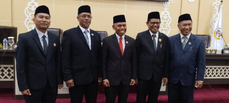 Sidang Paripurna, Jafar Sidik Resmi Dilantik Gantikan Syukri Wahid