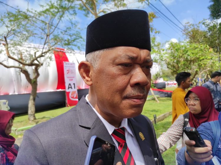 Budiono Berjanji Akan Sidak Kembali SMP 26 yang Mengalami Kendala Pembangunan