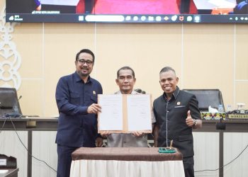 Rapat Paripurna Ke 20 Membahas Produk Hukum Daerah .