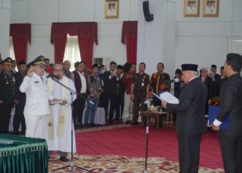 Gubernur Kaltim Lantik Pj Bupati PPU di Gedung Odah Etam