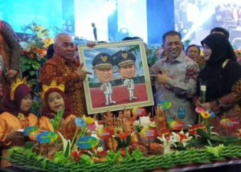Jelang Akhir Jabatan, Isran Noor-Hadi Mulyadi Silahturahim Dengan Warga di Convention Hall Samarinda