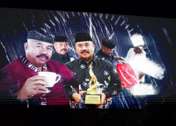 Bupati Kukar Luncurkan Buku Mengayuh Waktu Membangun Kukar