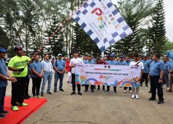 Bupati Lepas Peserta Jalan Santai Dalam Rangka Pekan Keselamatan Jalan 2023