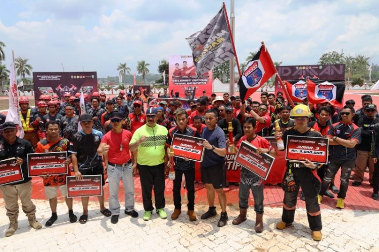 Edi Damansyah Saksikan Final Kukar Fire & Rescue Challenge Volunteer Tahun 2023