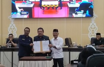 Rapat Paripurna Masa Sidang III Tentang Pembentukan Produk Hukum