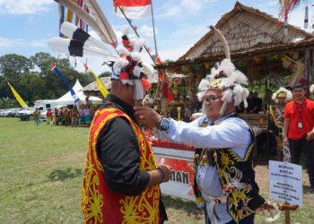 Bupati Hadiri Peringatan HUT ke-113 Desa Umaq Dian Tabang