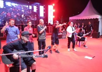Wabup Kukar Tutup Fesival Seni Budaya Nusantara  di Lapangan Muara Badak