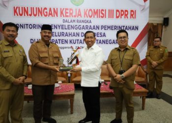 Penyelanggara Pemerintahan Desa dan Kelurahan Komisi III DPR-RI Kunjungi Pemkab Kukar