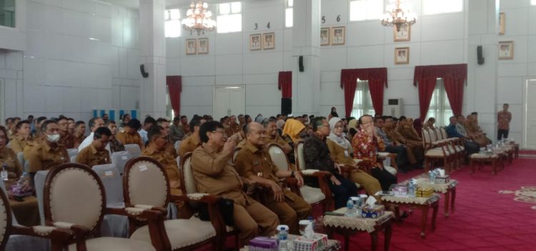 Sekda Kaltim Ingatkan Semua Perangkat Desa Harus Transparan Dalam Pengelolaan Keuangan Desa