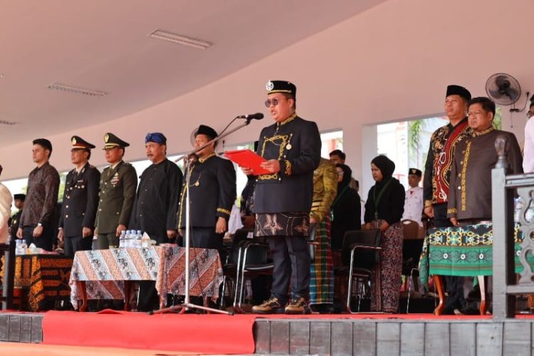 H Rendi Solihin Pimpinan Upacara Peringatan Sumpah Pemuda Ke 95 Di Kabupaten Kukar