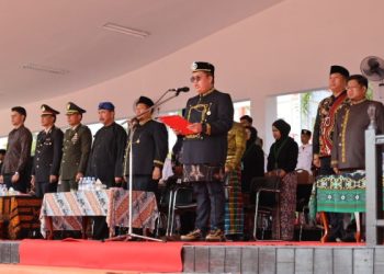 H Rendi Solihin Pimpinan Upacara Peringatan Sumpah Pemuda Ke 95 Di Kabupaten Kukar