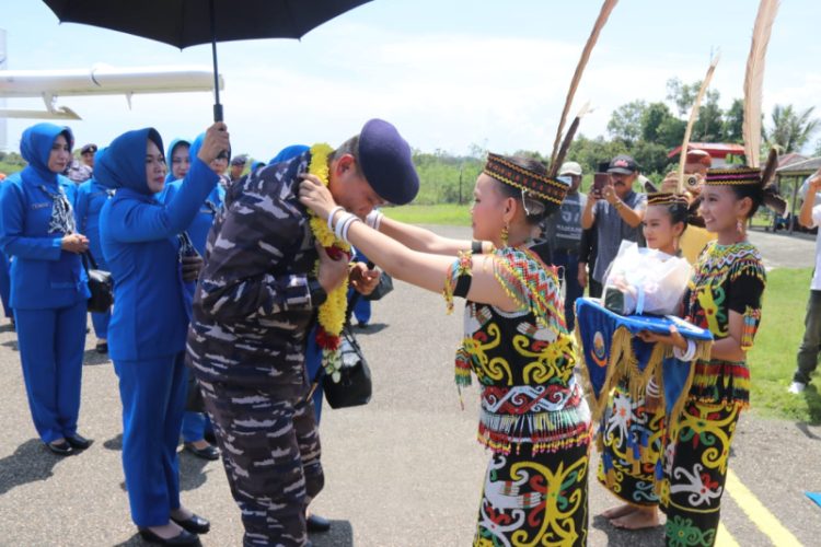 Bupati Ardiansyah Dampingi Komandan Lantamal XIII Tarakan Kunker di Kutim