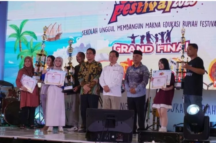 Asisten I Bidang Pemerintahan dan Kesra Pemerintah Kutai Kartanegara  Hadiri Closing Ceremony Sekolah Unggul Membangun Makna Edukasi