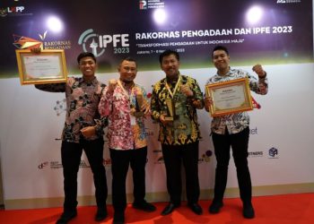 Pemkab Kukar Raih Dua Penghargaan Dari Menteri Koperasi dan UKM