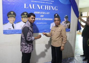 Tak Perlu ke Sangatta, Warga Muara Ancalong Dapat Buat KTP-El di Kantor Kecamatan