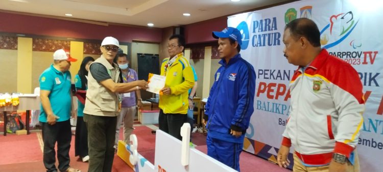Kontingen Catur Samarinda Sabet Juara Umum Pada Peparprov IV