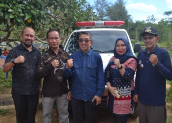 Ardiansyah Sulaiman Serahkan Ambulans untuk Dua Desa di Kabun
