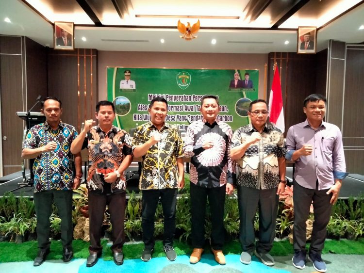 36 Desa di Kaltim Pelaksana Program Pengurangan Emisi Berbayar Forest Carbon Partnership Facility Carbon Fund Serahkan PADIATAPA